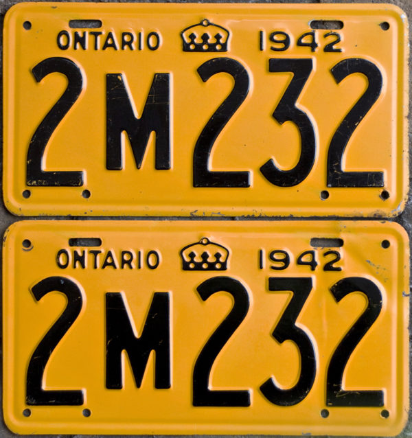 1942 Ontario YOM licence plates for sale